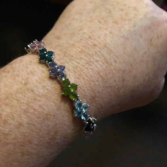 NWT Multicolored Floral Bracelet & Earrings NEW - Picture 7 of 8